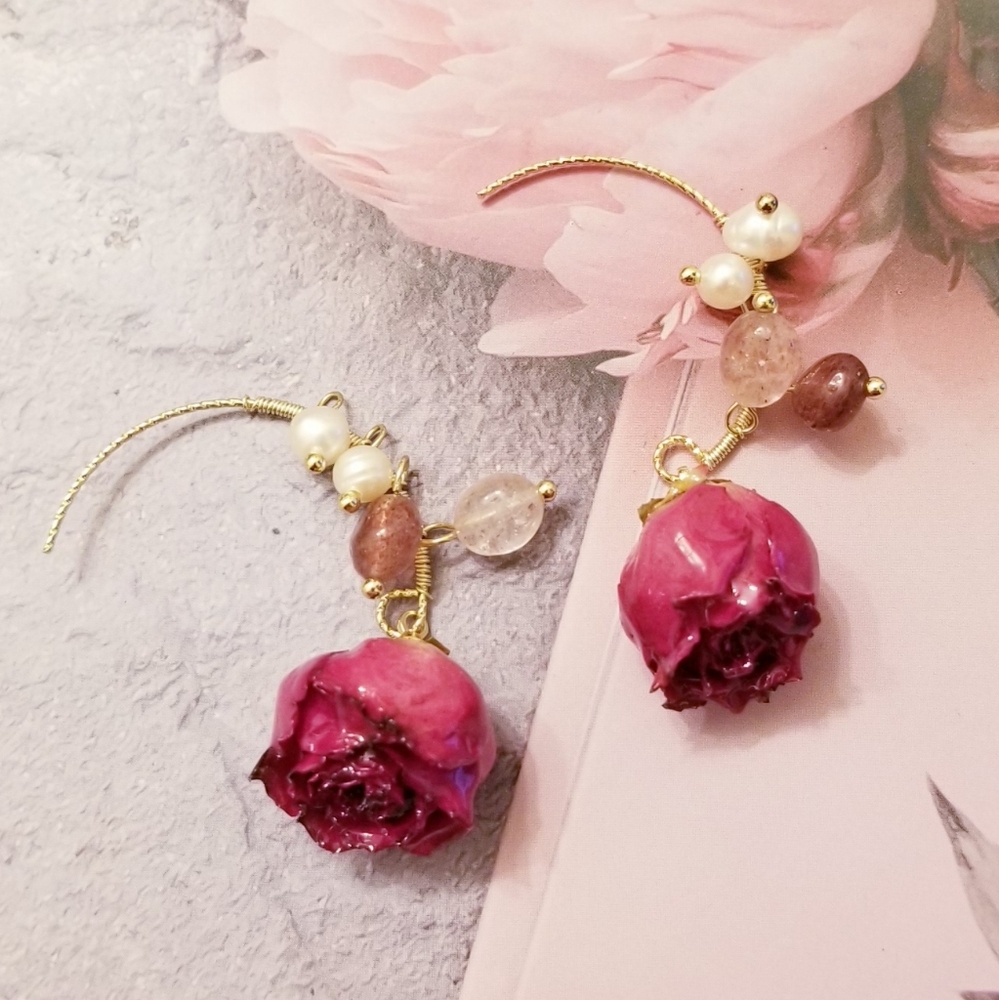 Gold Plated Eternal Flower Natural Freshwater Pearls Earrings - Picture 2 of 15